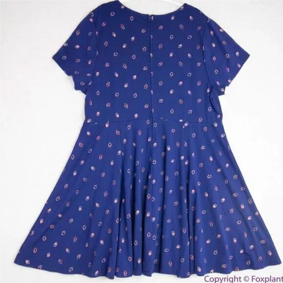 Unique Vintage Gwynnie Bee ladybug Print Dress, 2X - Picture 6 of 13